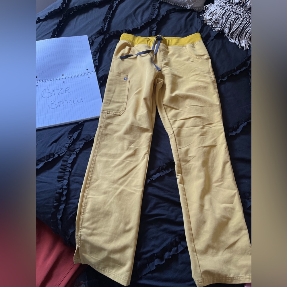 Figs cargo scrub pant